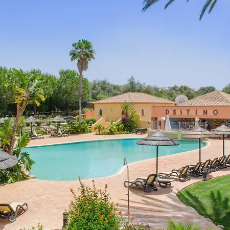 Ośrodek wypoczynkowy Jardim Da Meia 4*