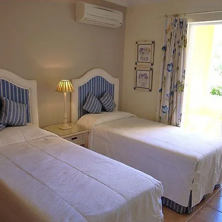 Resort Jardim Da Meia 4*