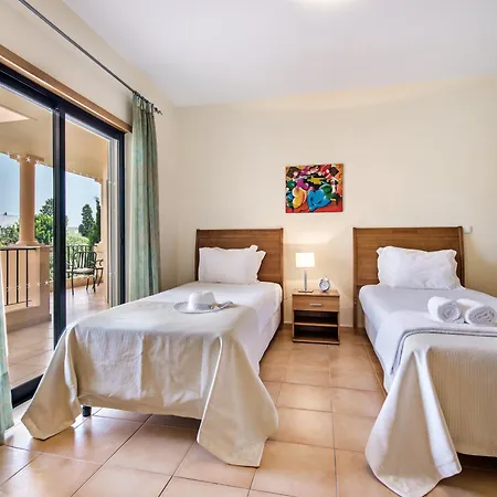 Üdülőközpont Jardim Da Meia 4*