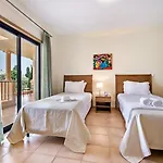 Resort Jardim Da Meia 4*